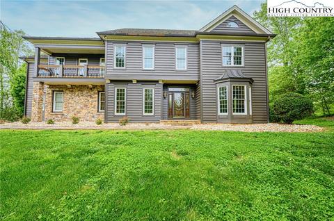 2777 Lakeview Dr, Lenoir, NC 28645