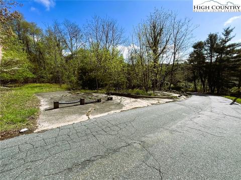 210 Moretz Dr, Boone, NC 28607 photo 6
