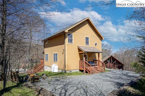 103 Groundhog Trl, Beech Mountain, NC 28604