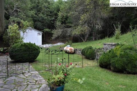 240 Sam Heaton Ln, Spruce Pine, NC 28777 photo 16