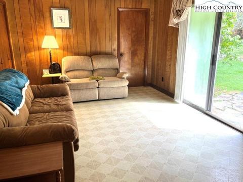 240 Sam Heaton Ln, Spruce Pine, NC 28777 photo 9
