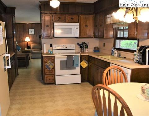 240 Sam Heaton Ln, Spruce Pine, NC 28777 photo 7