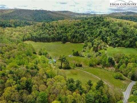 000 Old Hampton Rd, Boone, NC 28607 photo 4