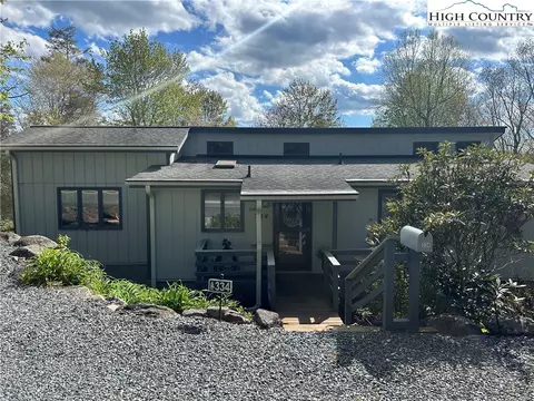 334 Harbor Lake Rd, Newland, NC 28657