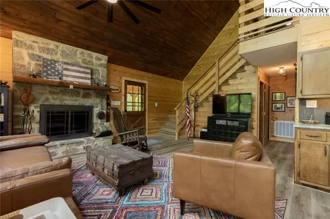 495 E Horse Shoe Ridge Rd, Deep Gap, NC 28618 photo 13