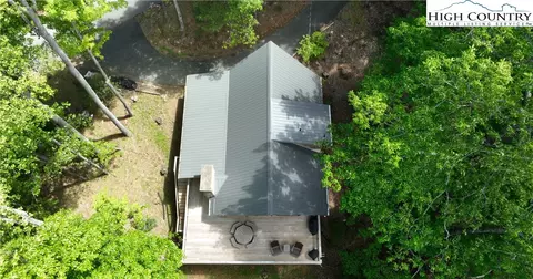 495 E Horse Shoe Ridge Rd, Deep Gap, NC 28618 photo 4