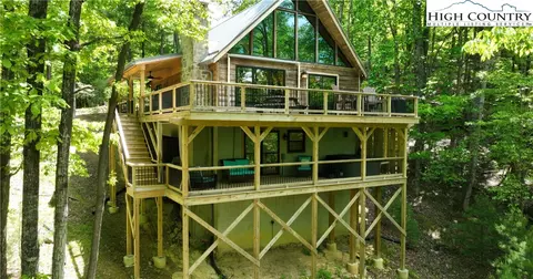 495 E Horse Shoe Ridge Rd, Deep Gap, NC 28618 photo 5