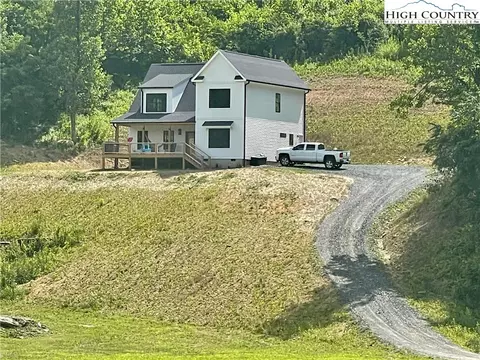 878 Ballou Farm Rd, Crumpler, NC 28617