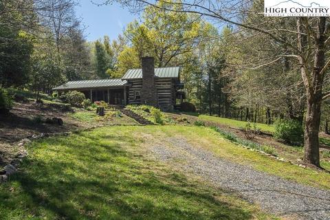 444 Chinquapin Ridge Rd, Laurel Springs, NC 28644