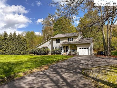 160 Lecka Ln, Banner Elk, NC 28604