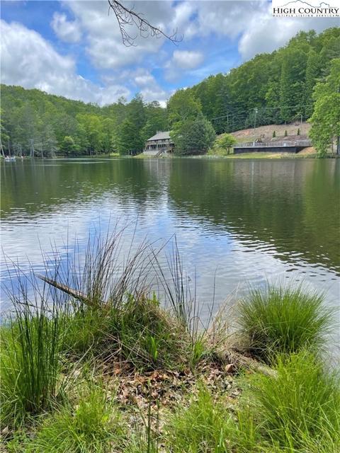 65 Hawk Ridge Road, Deep Gap, NC 28618