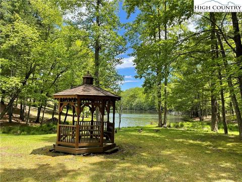 65 Hawk Ridge Road, Deep Gap, NC 28618 photo 13
