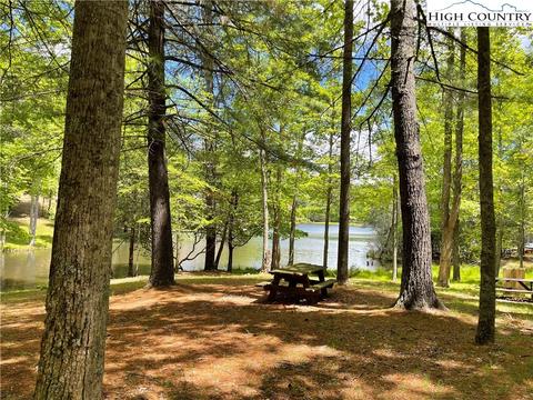 65 Hawk Ridge Road, Deep Gap, NC 28618 photo 12