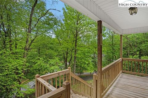 995 Rainbow Trl, Boone, NC 28607 photo 4