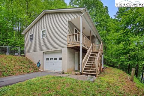 995 Rainbow Trl, Boone, NC 28607