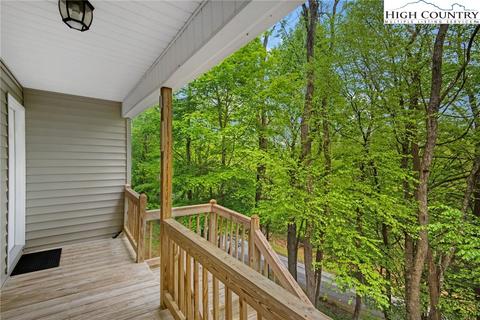 995 Rainbow Trl, Boone, NC 28607 photo 3