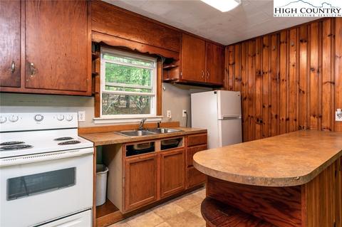 212 Blue Ridge Ave, Boone, NC 28607 photo 6