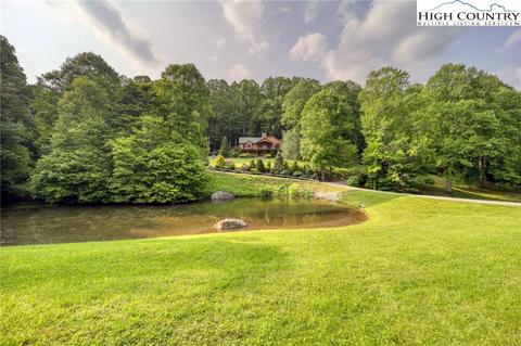 267 Keeth Dr, Banner Elk, NC 28604