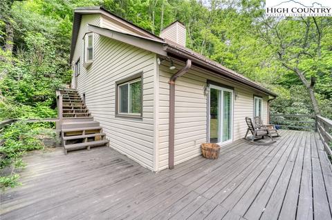 813 Devils Lake Dr, Seven Devils, NC 28604