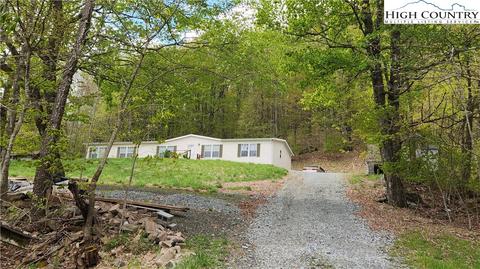 891 Rainbow Trl, Boone, NC 28607 photo 2
