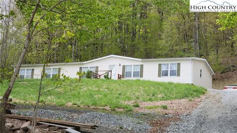 891 Rainbow Trl, Boone, NC 28607