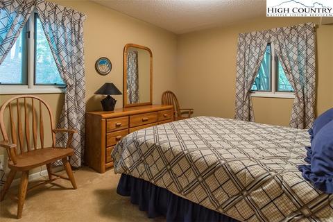 159 Tree Top, Glade Valley, NC 28627 photo 18
