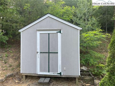271 Jenwil Dr, Deep Gap, NC 28618 photo 13