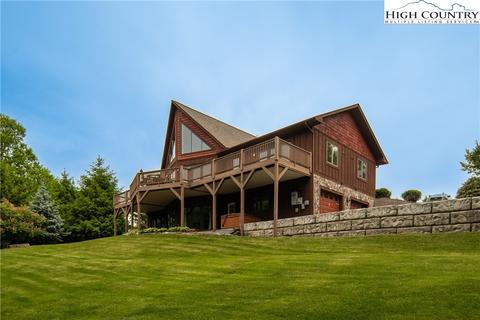 219 Apache Ln, Boone, NC 28607 photo 2