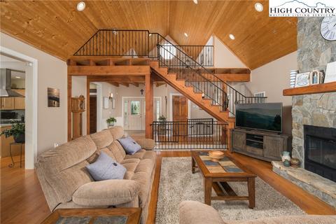 219 Apache Ln, Boone, NC 28607 photo 7