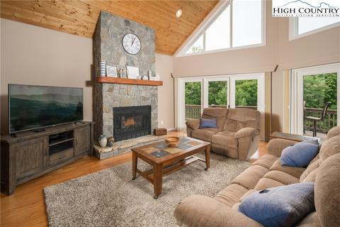219 Apache Ln, Boone, NC 28607 photo 8