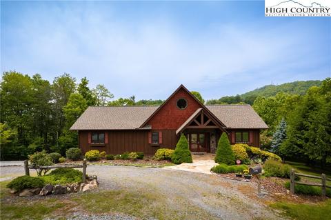 219 Apache Ln, Boone, NC 28607 photo 3