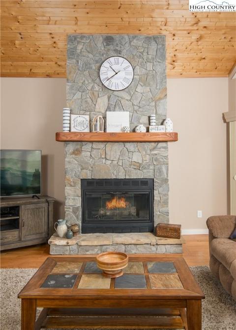 219 Apache Ln, Boone, NC 28607 photo 9