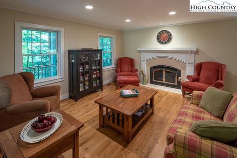366 Northridge Dr, Boone, NC 28607 photo 4