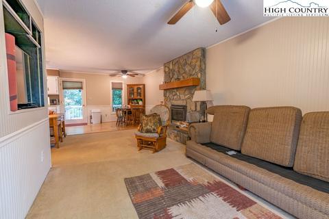 215 H Stanley Miller Rd, Deep Gap, NC 28618 photo 6