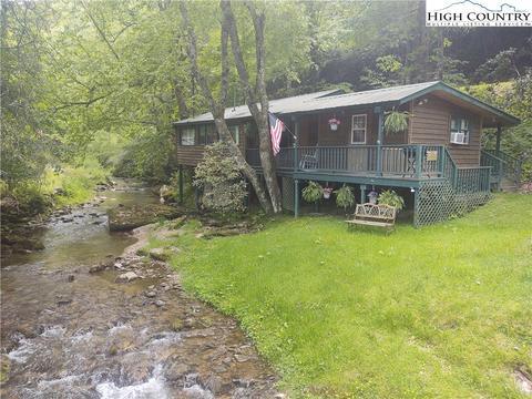 124 Holiday Hills Rd, Boone, NC 28607
