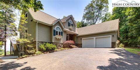 222 St Andrews Dr, Roaring Gap, NC 28668