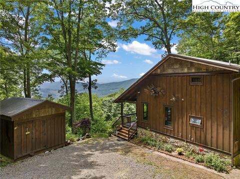 1260 Fork Ridge Rd, Zionville, NC 28698