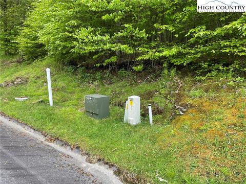 8 Fox Crest Road, Beech Mountain, NC 28604 photo 9