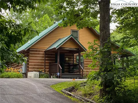 1340 Hattie Hill Rd, Vilas, NC 28692