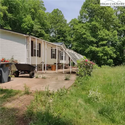 3819 Cane Creek Rd, Bakersville, NC 28705