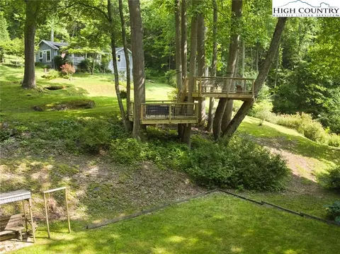 775 Pleasant Valley Rd, Banner Elk, NC 28604