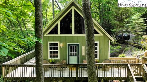 662 Laurel Ridge Rd, Banner Elk, NC 28604