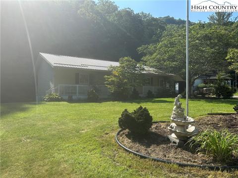 5296 Us 19e, Newland, NC 28657