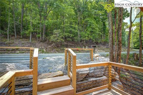 133 Rhododendron Dr, Beech Mountain, NC 28604 photo 4