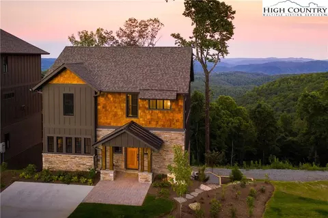 135 Dugger Ridge Trl, Boone, NC 28607