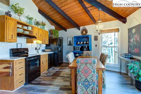 1104 Beech Mountain Pkwy, Beech Mountain, NC 28604 photo 10