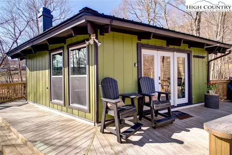 1104 Beech Mountain Pkwy, Beech Mountain, NC 28604 photo 2