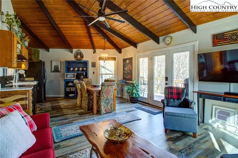 1104 Beech Mountain Pkwy, Beech Mountain, NC 28604 photo 8