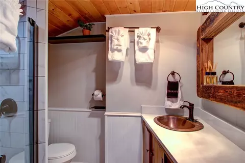 1104 Beech Mountain Pkwy, Beech Mountain, NC 28604 photo 14