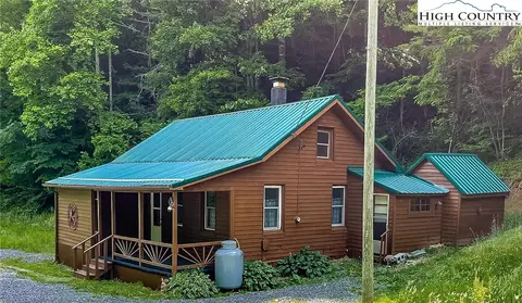 1261 Roaring Fork Rd, Creston, NC 28615